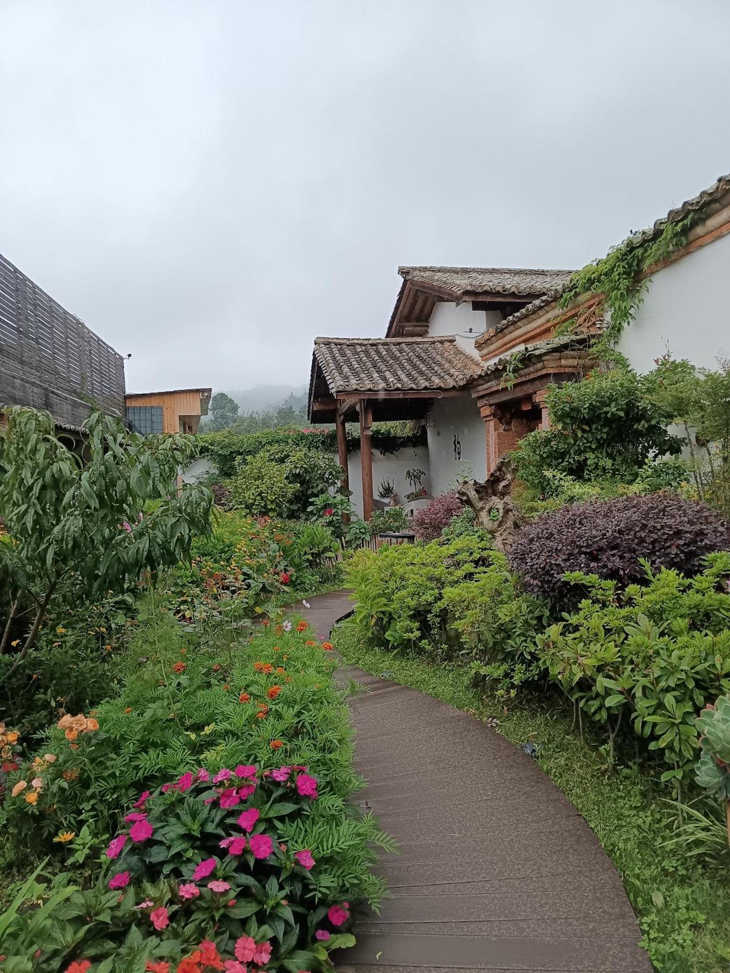Chunjian Guesthouse Kunming Exterior photo