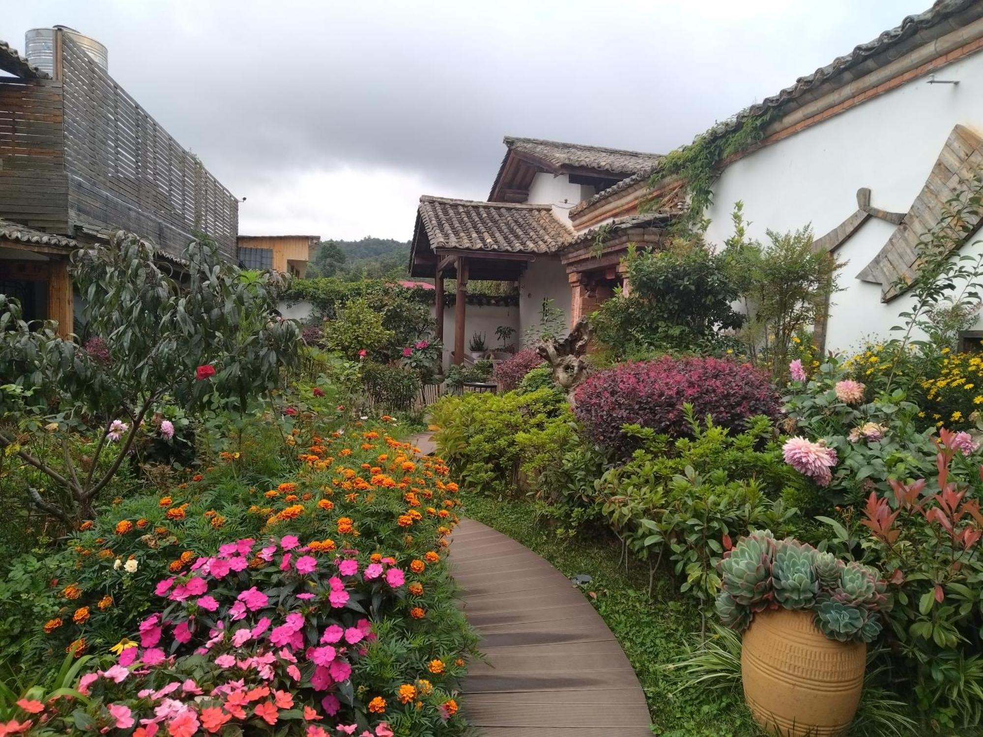 Chunjian Guesthouse Kunming Exterior photo